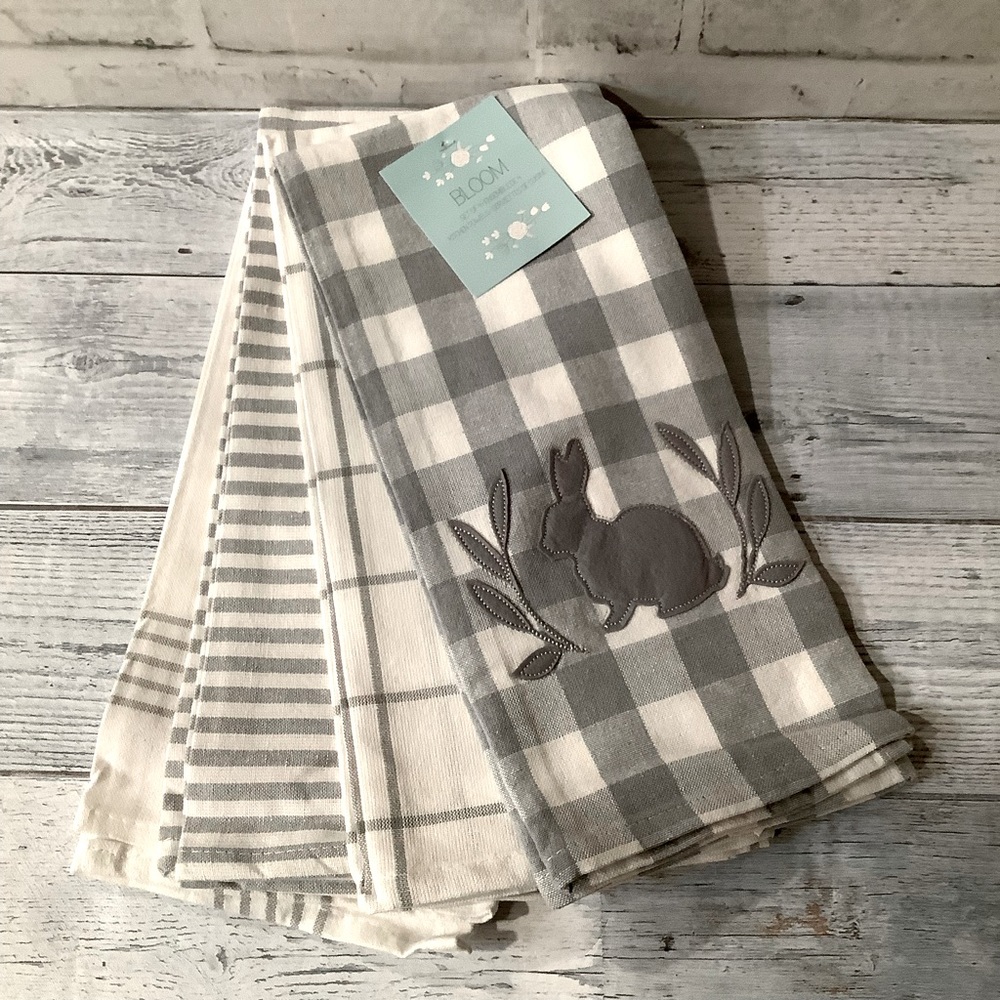 Bloom Set of 4 Easter Bunny Towels